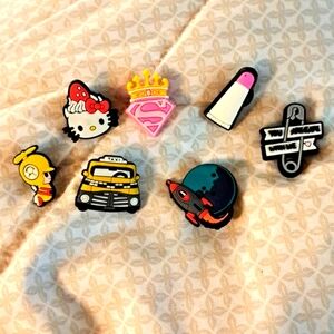 Lot of 7 jibbitz (NWOT)